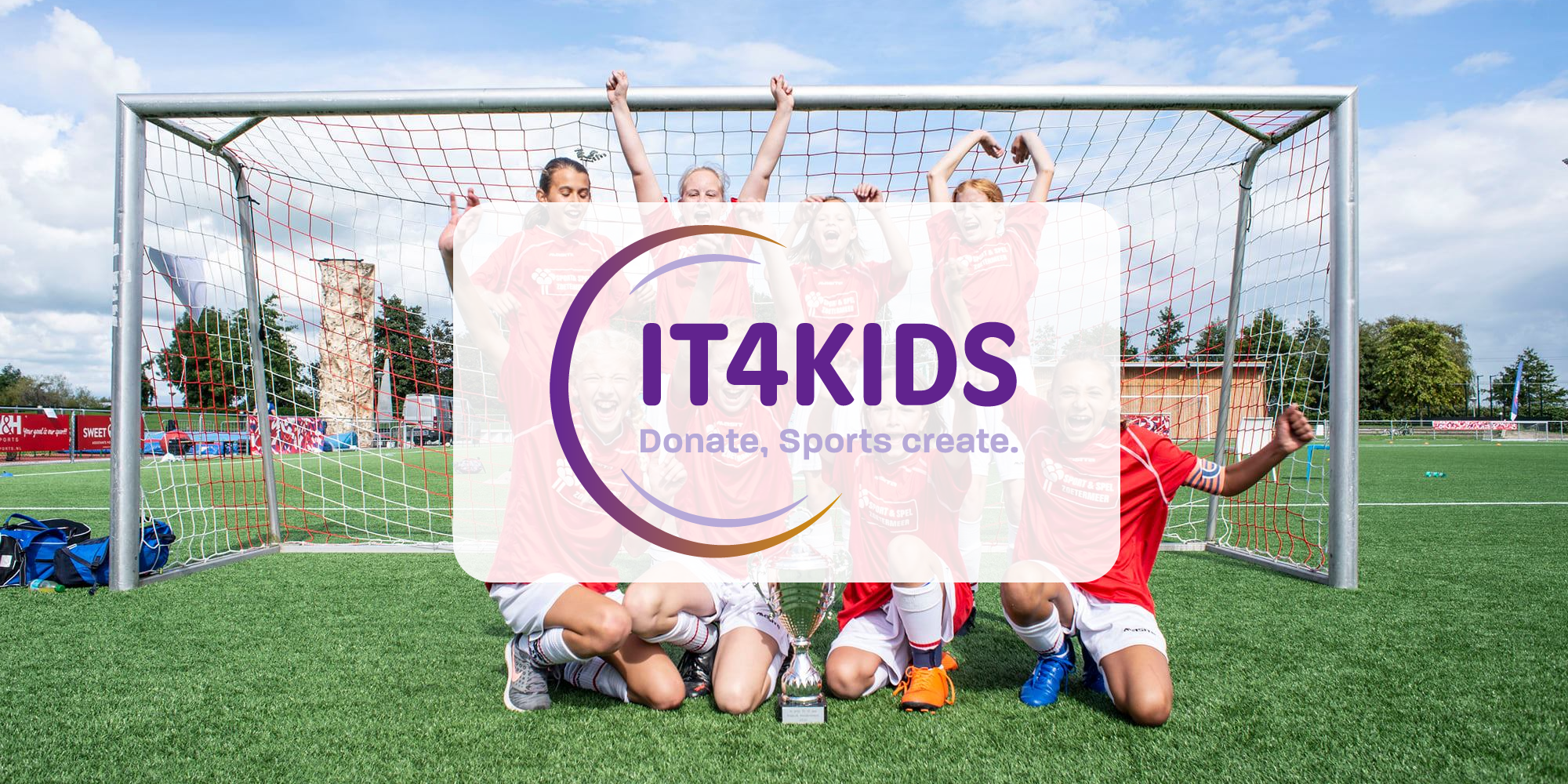 Langezaal steunt Stichting IT4Kids